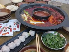 -黄潇洒老火锅(九眼桥宏济巷店)