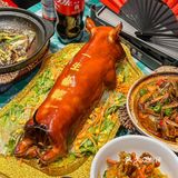 最近爆火杭城的烤乳猪终于吃上了🐷