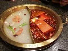 -小天鹅火锅·一线江景洪鼎旗舰店(洪崖洞店)