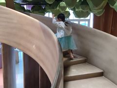 -水桶王国主题餐厅·聚会·生日派对·亲子活动·家庭套餐(亚龙湾希尔顿店)