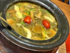 -黄泥岗·地道湖北菜(奥特莱斯店)