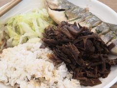 -同济大学本部学苑饮食广场