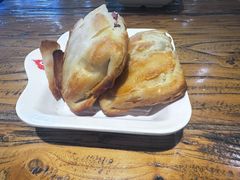 -郝鸿来火烧(一中西门口店)