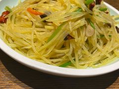 酸辣土豆丝-双合园·海鲜水饺青岛菜(品牌首店)