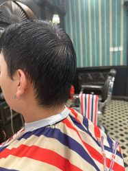 -海文先生国潮烫染男士理发馆