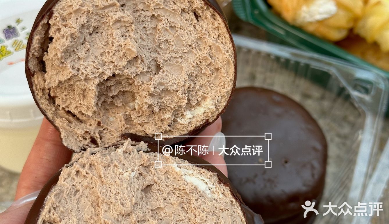 啊啊啊！终于在我大北京又吃到了…无敌好吃的蜂蜜脆皮小馒头