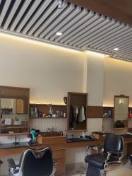 -MARTIN'S BARBER SHOP男士理发馆