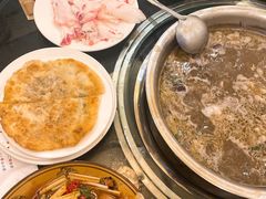 -周老三跷脚牛肉·全牛火锅(非遗传承店)