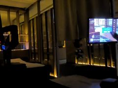 -涨巢·潮玩水疗局