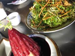 苦菊拌馓子-小山羊功夫串老地摊店