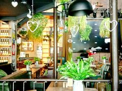 -临界音乐酒馆·小龙虾·江湖菜(华熙LIVE·鱼洞店)
