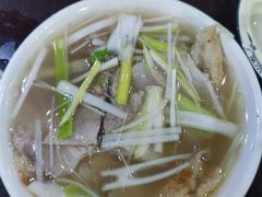 罩火烧-金卯白肉罩火烧