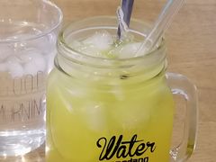 -Rabbit Cafe私房西餐甜点咖啡(栖霞路店)