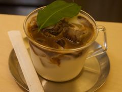 完不成KPI的校长-村口大树(长乐路店)