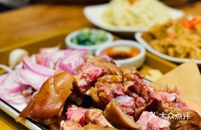 Zhang Lao's Three-Boiled Pig Trotters