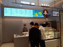 -喜茶(北京华贸购物中心店)