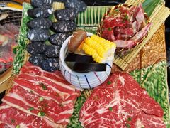 -山川小町·极番烧肉(新地假日广场店)