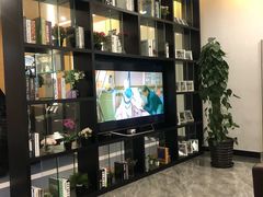 -上海华裕比亚迪4S店
