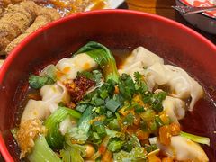 -爆炸头阿姨小四川正宗川味小吃(无任何分店)