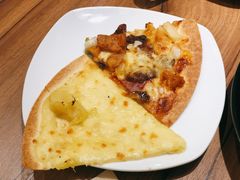 薄脆金枕榴莲比萨-必胜客(远大路店)