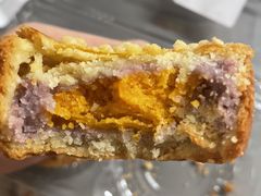 现烤芋泥蛋黄酥-鲍师傅糕点(西站店)