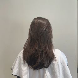 -SALON DE VANHADA