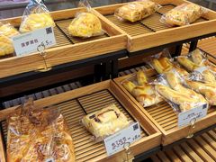 -顶东面包花园·生日蛋糕(世博店)