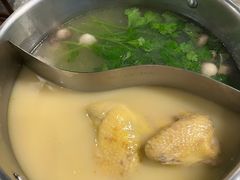 -禄婶鸡煲·打边炉