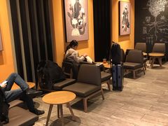 大堂-星巴克(兰州中川机场T2出发店)