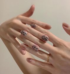 -手艺人不办卡美甲美睫