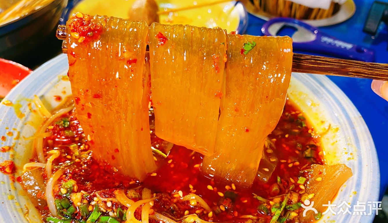 郑州探店｜不愧是郑州串串届的扛把子[调皮]