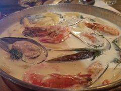 -SISTERS BAR RESTAURANT川意酒馆(嘉善老市H楼店)