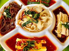 小吃五拼-令氏家外家周秦食府(高新店)