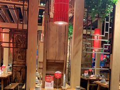 大堂-野山舂·贵州现舂酸汤火锅(鸿通城店)