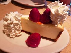 鲜草莓芝士蛋糕-The Cheesecake Factory 芝乐坊餐厅(王府中環店)