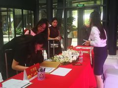 -上海滴水湖皇冠假日酒店