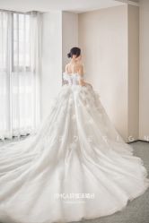 -AMOUR·爱沫婚纱礼服·小众设计品牌