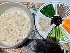 -云海肴·汽锅鸡·云南菜(天山百盛优客店)