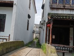 -丝绸小镇荻港古村