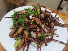 -超越海鲜屋(飞龙物业店)