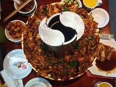 -炉小二铜锅牛蛙•川湘菜(三里屯店)