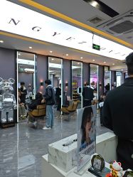 -藤野造型烫染·漂发