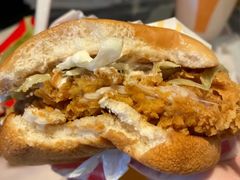 麦辣鸡腿堡鸡架满足餐-麦当劳(金平路站店)