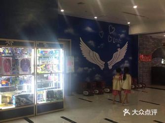看到孩子灿烂的笑容，我无比欣慰