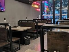 大堂-老吕涮羊肉•东北原味烧烤•大油边•烤鱼(五角场店)