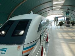 -龙阳路磁悬浮列车总站-停车场