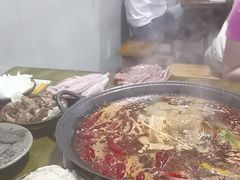 -黄潇洒老火锅(九眼桥宏济巷店)