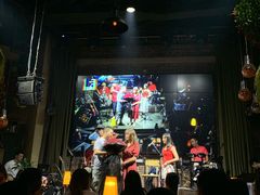 -胡桃里乐队酒馆(鎏嘉码头店)