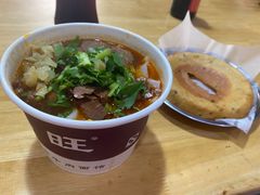 -魏旺湖北正宗牛肉面(硚口公园店)