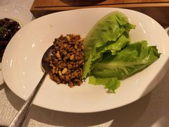 鸭松包生菜-上海和平饭店龙凤厅 Dragon Phoenix